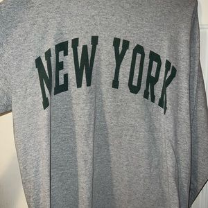 BRANDY MELVILLE CREWNECK